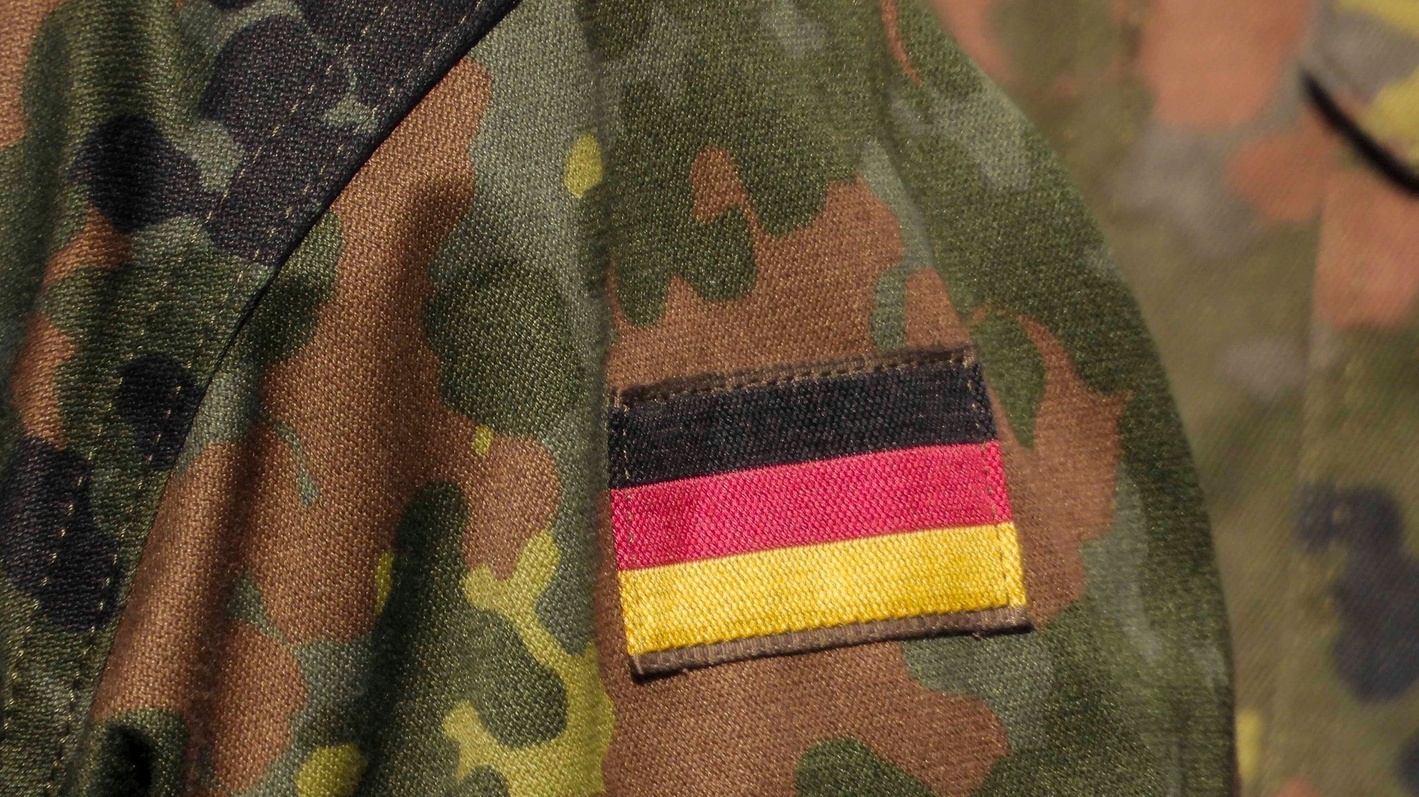 Die Bundeswehr hat vergangenes Jahr in Bayern 1.996 Soldaten unter 18 Jahren neu rekrutiert. | Bild: picture alliance / ABBfoto Die Bundeswehr hat vergangenes Jahr in Bayern 1.996 Soldaten unter 18 Jahren neu rekrutiert.